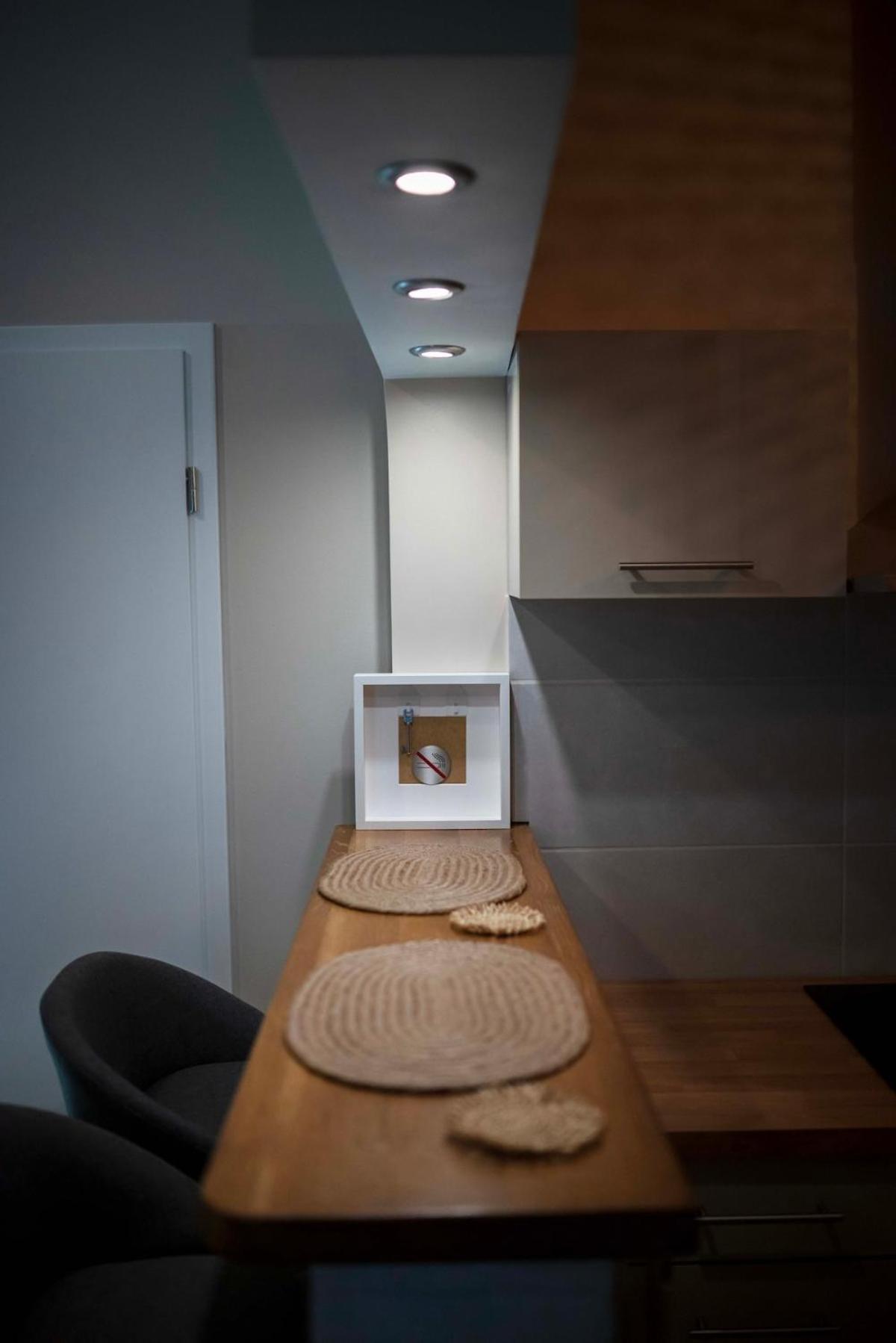 Zen With Vibes, Free Parking, Self Check-in, Wifi & Netflix Zagrzeb
