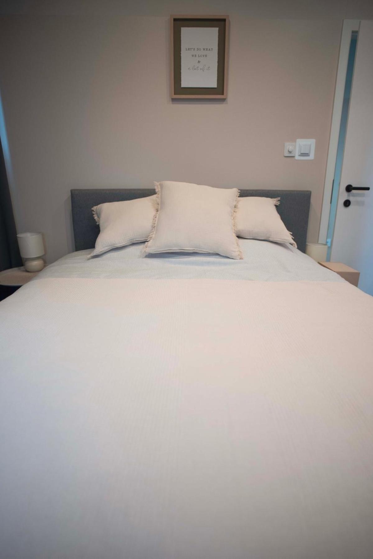 Zen With Vibes, Free Parking, Self Check-in, Wifi & Netflix Zagrzeb